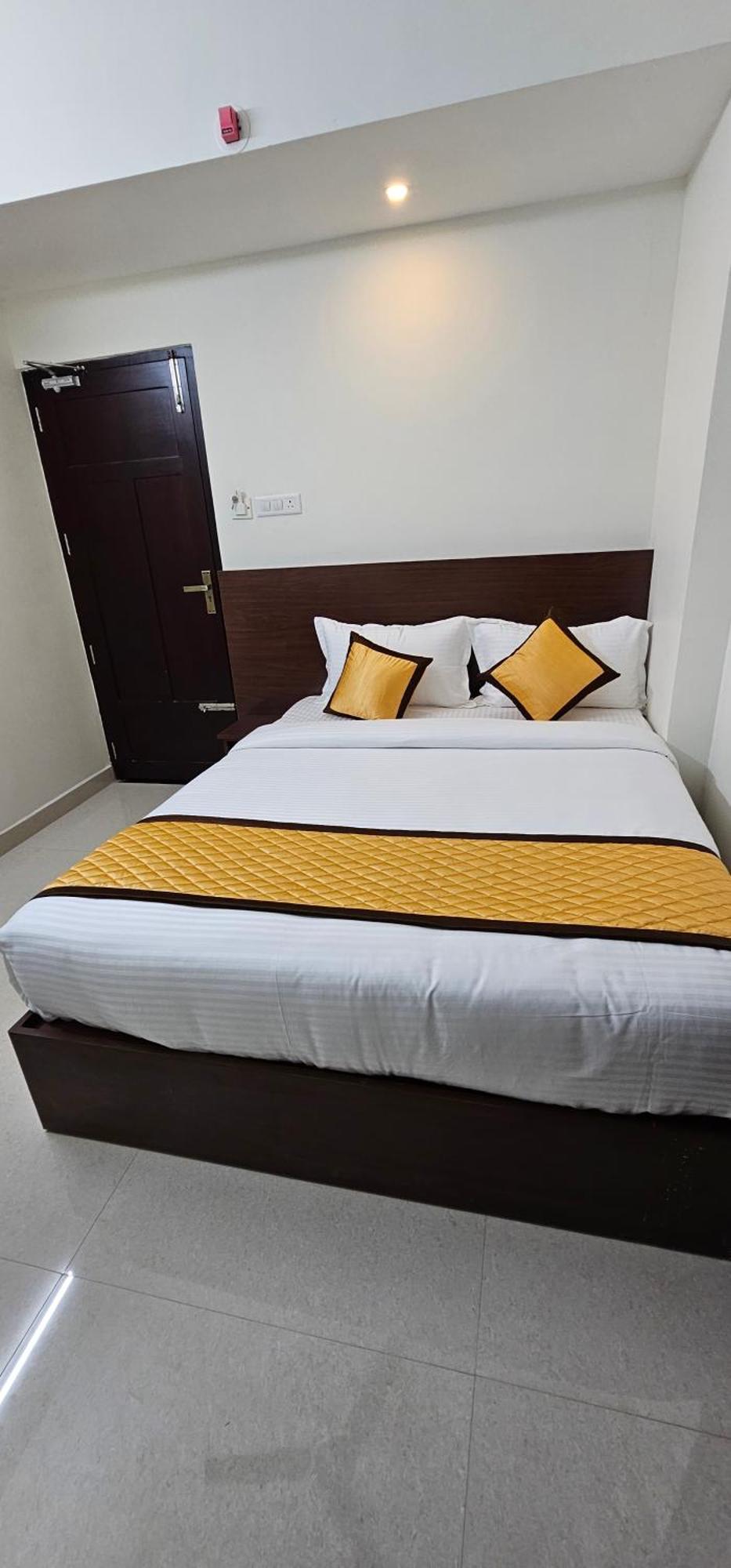 Blueway Residency Downtown Hotel Thiruvananthapuram Eksteriør bilde